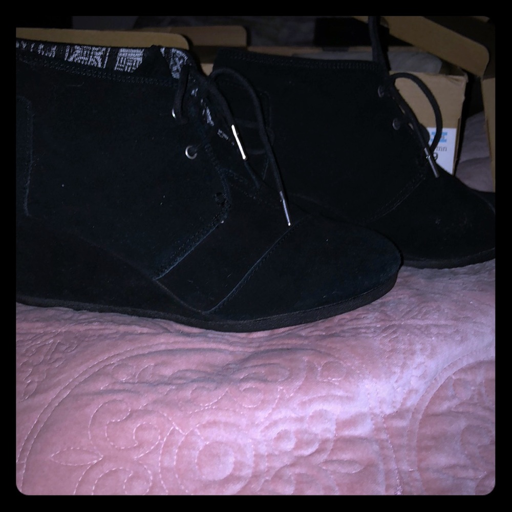 So cute black suede Toms wedges
